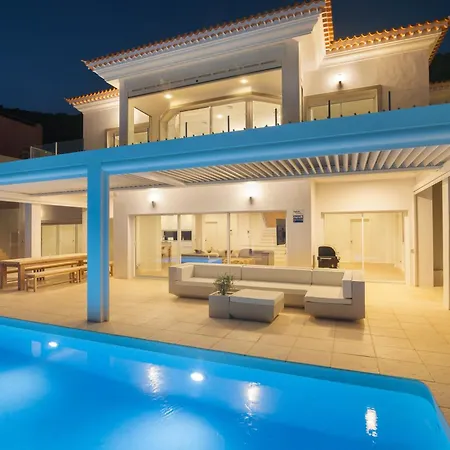 Svb Aqualuna Villa *